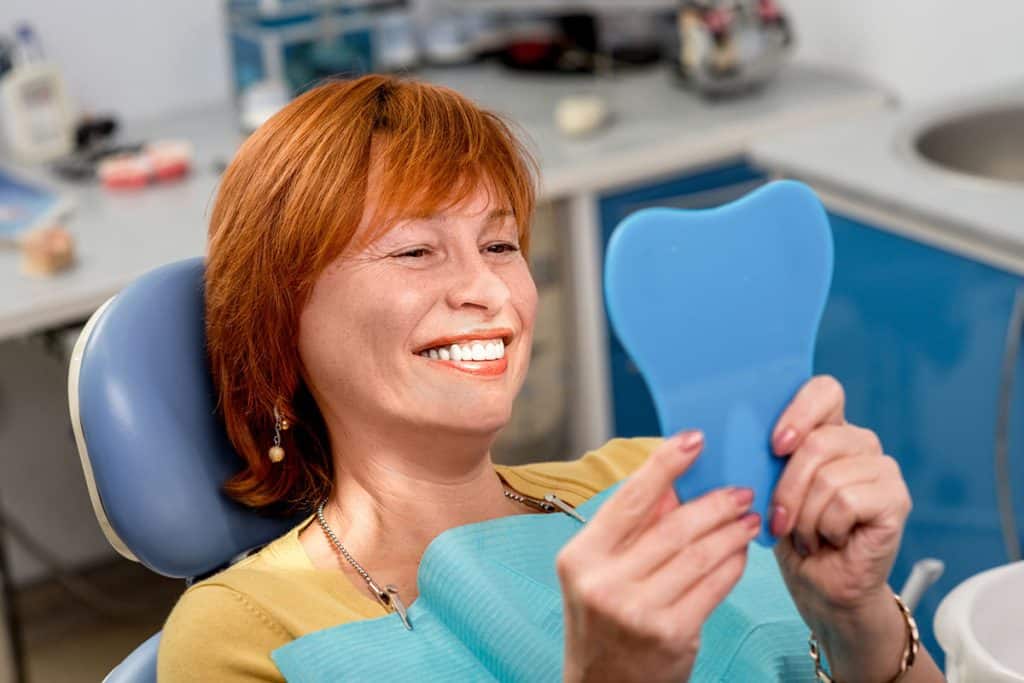 Exploring the Benefits of Full Arch Dental Implants